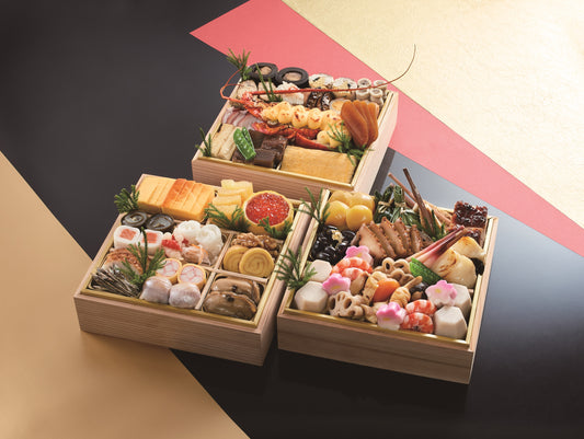 謹製「おせち」三段重　万福（ばんぷく）※12月31日にお届け