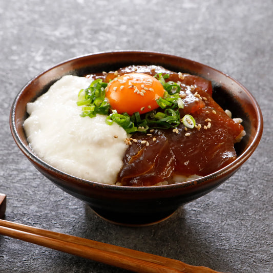 とろろ海鮮漬け丼セット（マグロ×カンパチ）