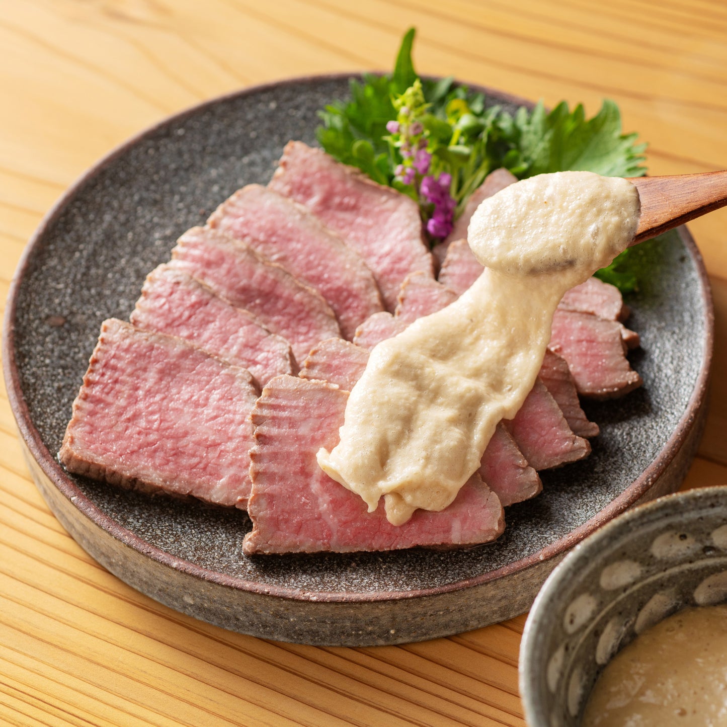 【準備中】「とろろと岩手牛ローストビーフ」
