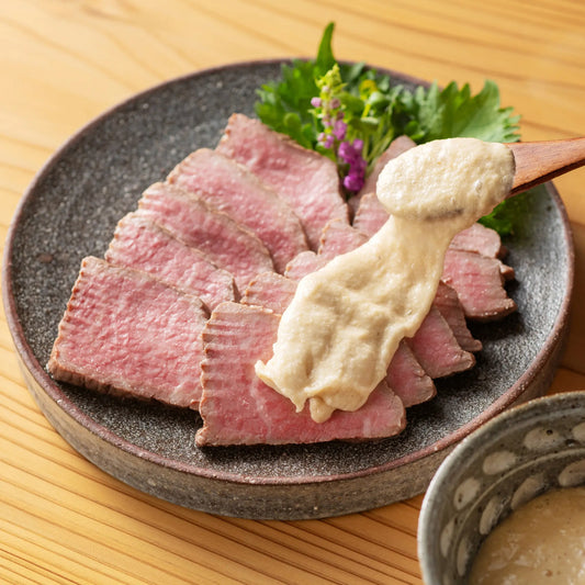 「とろろと岩手牛ローストビーフ」