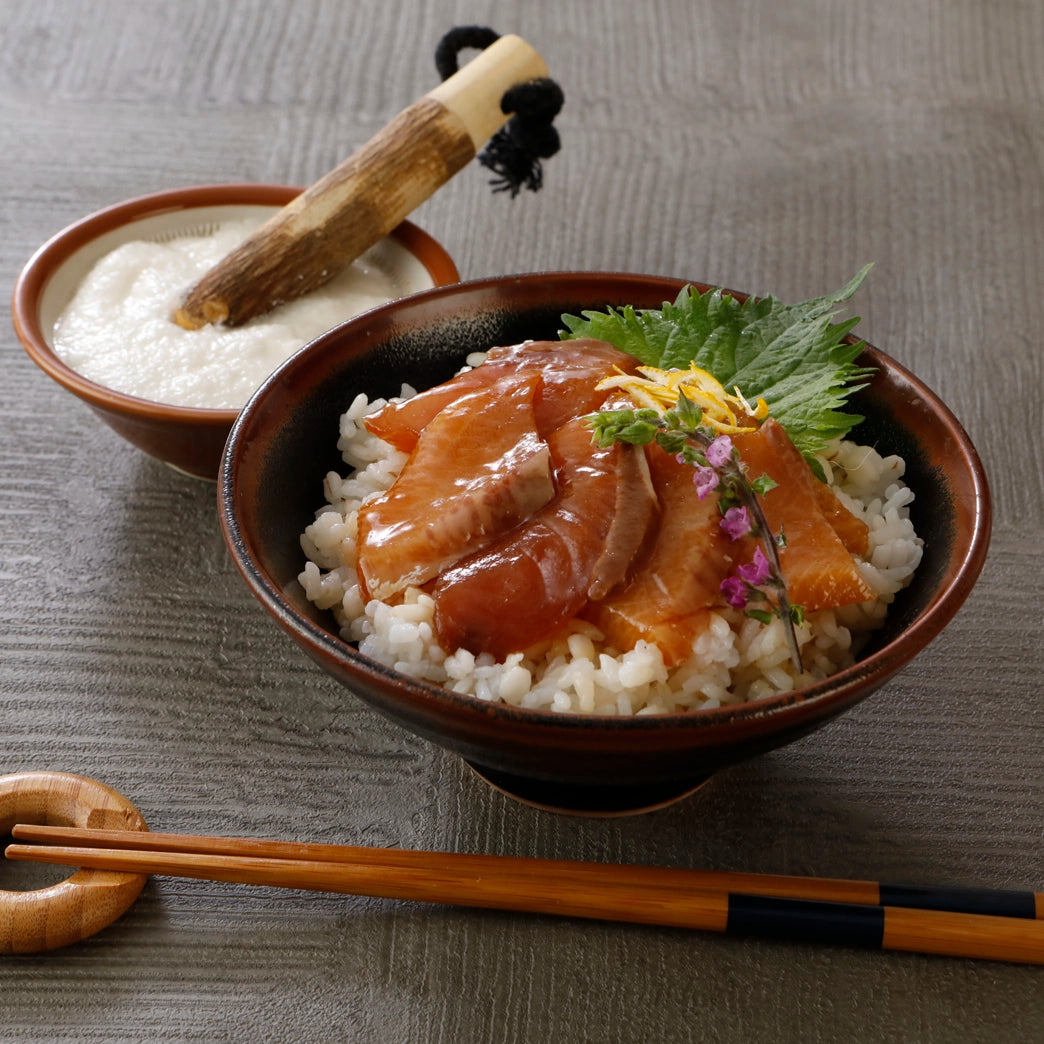 とろろ海鮮漬け丼セット（マグロ×ブリ）